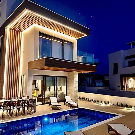 Santa Barbara Seafront Villas W Jacuzzi Pool Paphos Eksteriør bilde