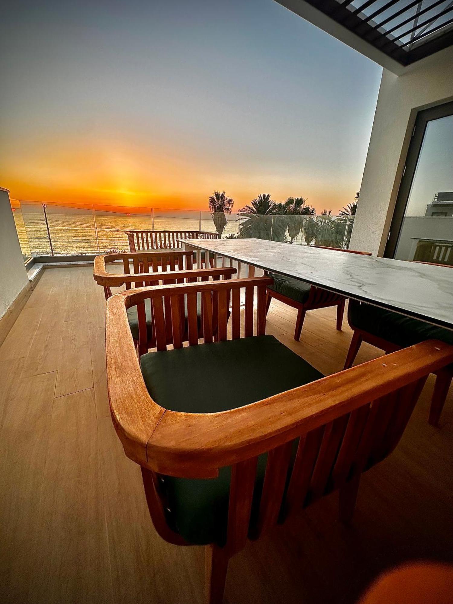 Santa Barbara Seafront Villas W Jacuzzi Pool Paphos Eksteriør bilde