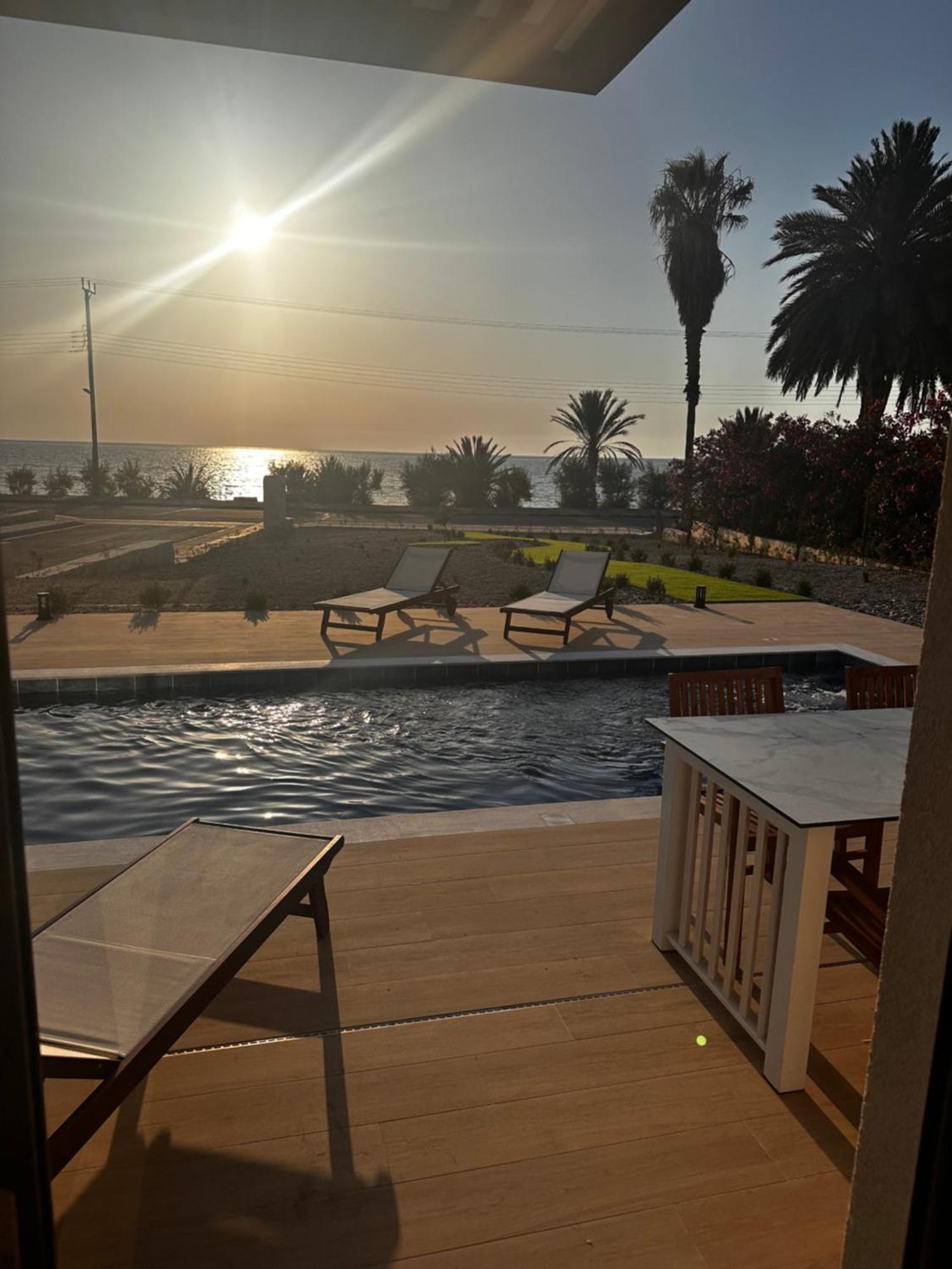 Santa Barbara Seafront Villas W Jacuzzi Pool Paphos Eksteriør bilde