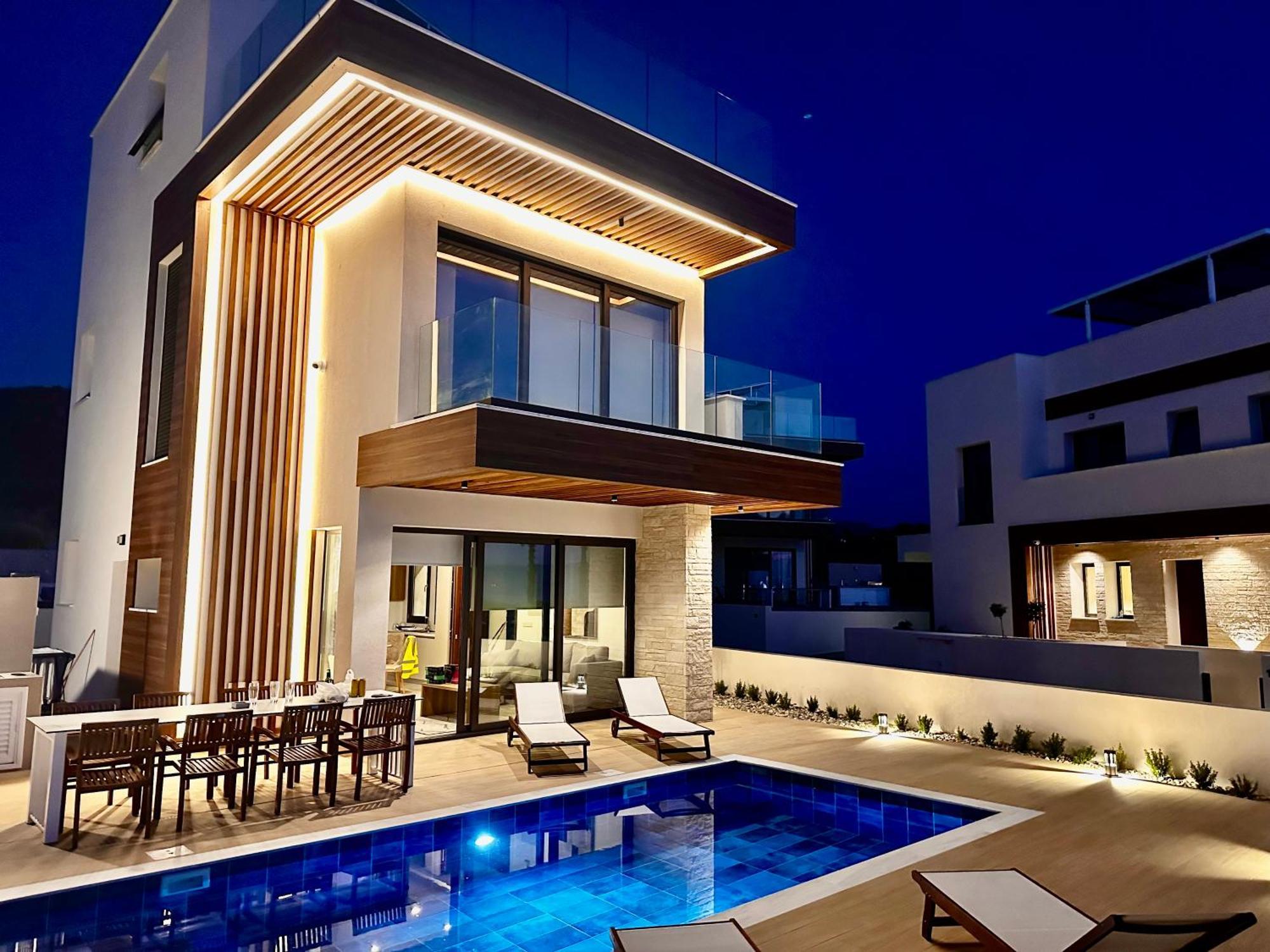 Santa Barbara Seafront Villas W Jacuzzi Pool Paphos Eksteriør bilde